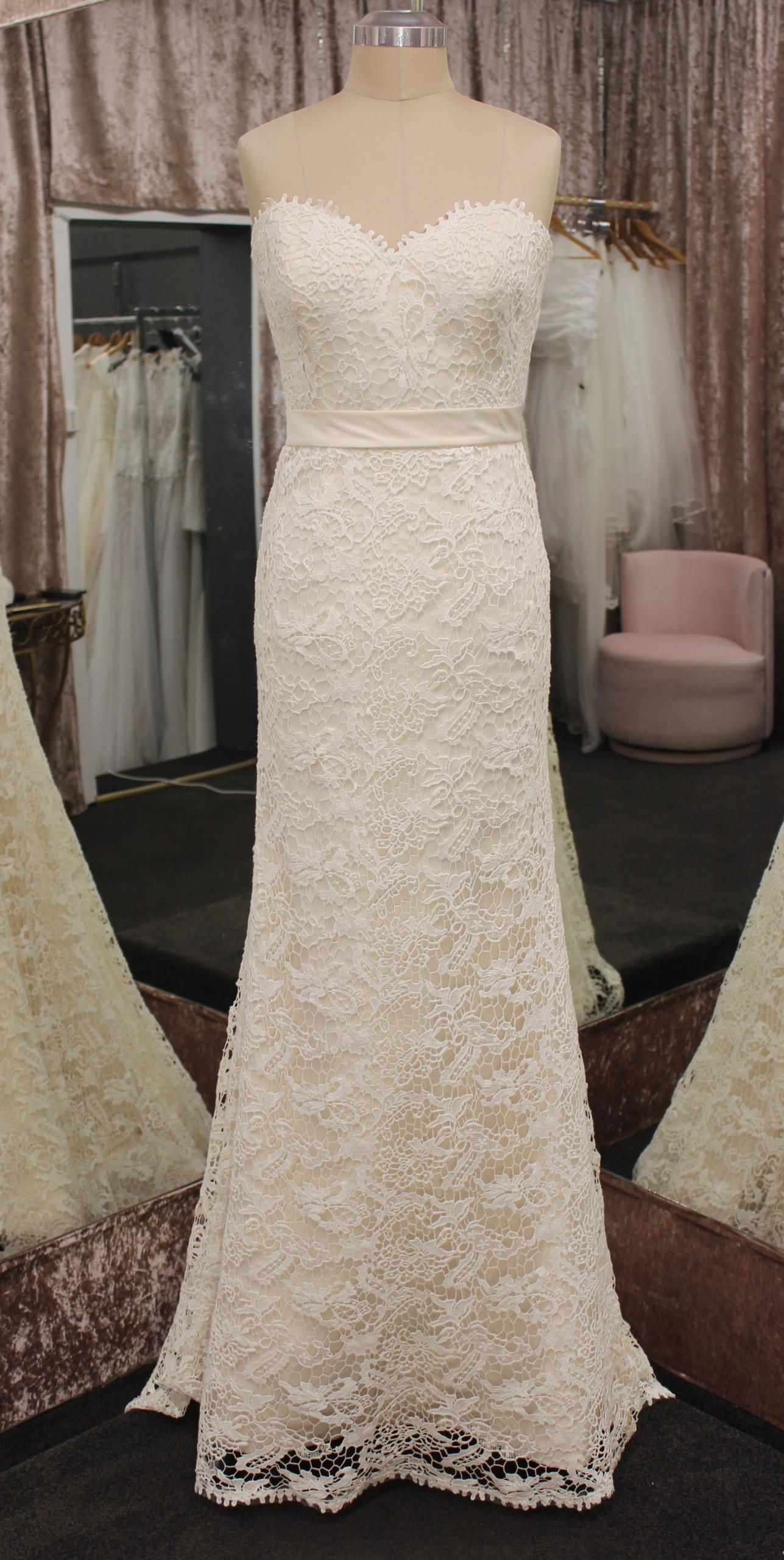 Dress 127 fitted strapless cotton lace wedding gown blush lining